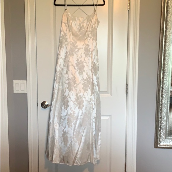 Sliver Dress - Picture 2 of 8